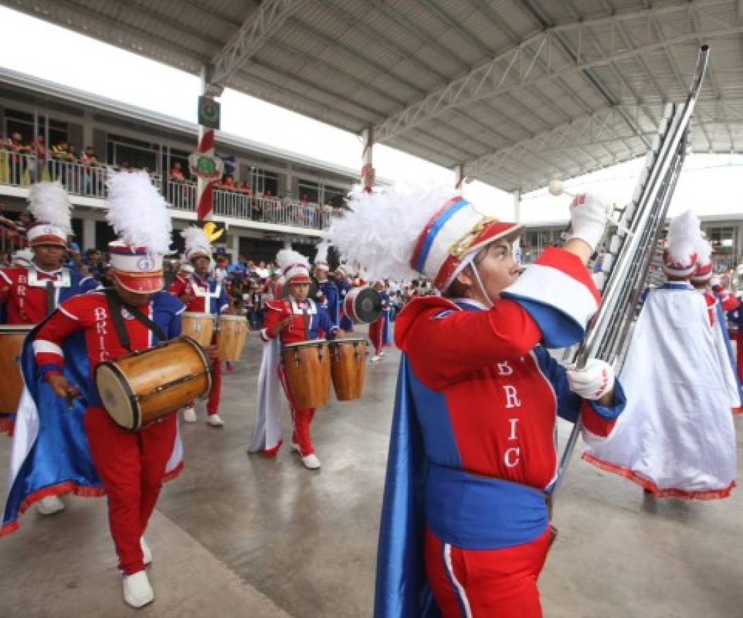 Ritmo y disciplina destacan en reñida competencia de bandas de guerra