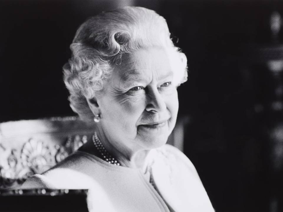 Con esta fotografía en blanco y negro de la reina Isabel, se anunció al mundo sobre su muerte.