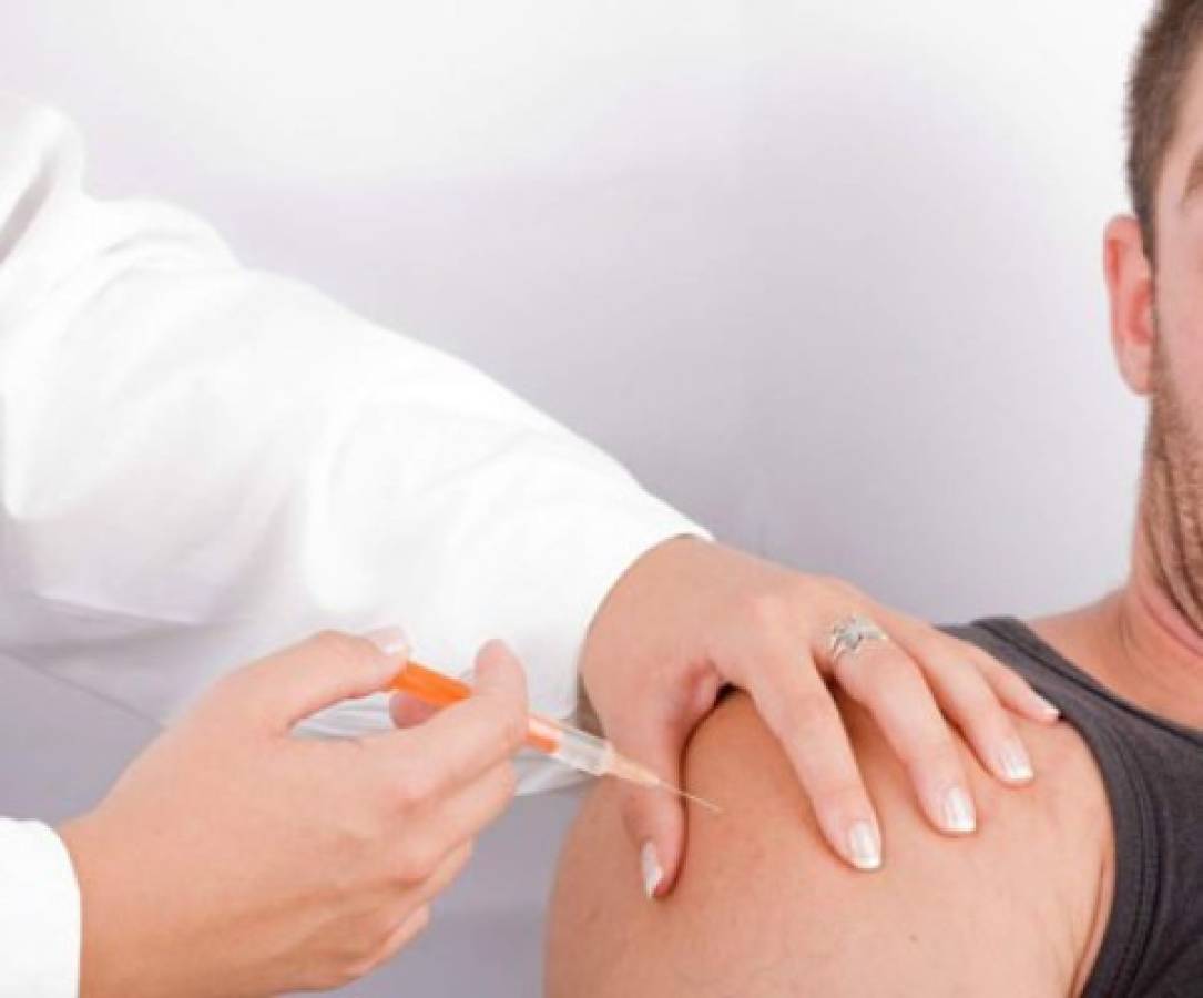 Una inyección cada tres meses es una de las alternativas que se están ofreciendo a los varones para mejorar el control de natalidad.