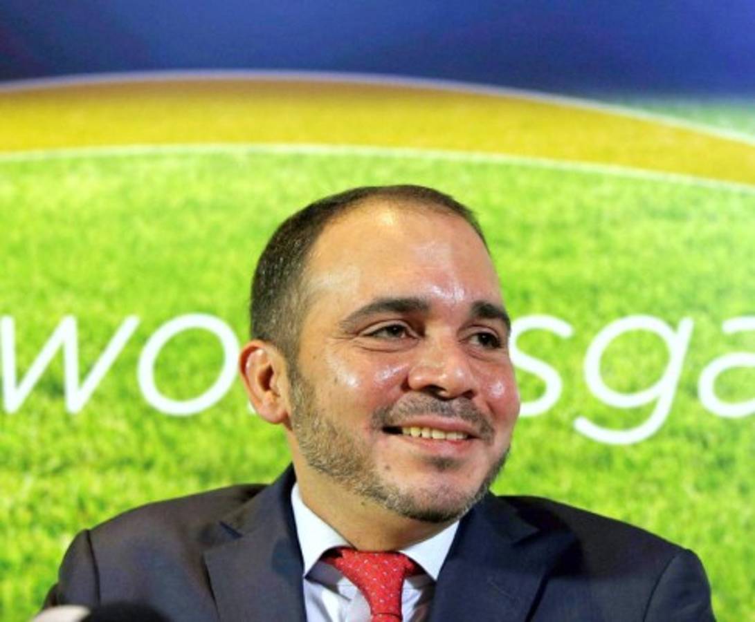 Príncipe Ali Hussein oficializa su candidatura a presidencia FIFA