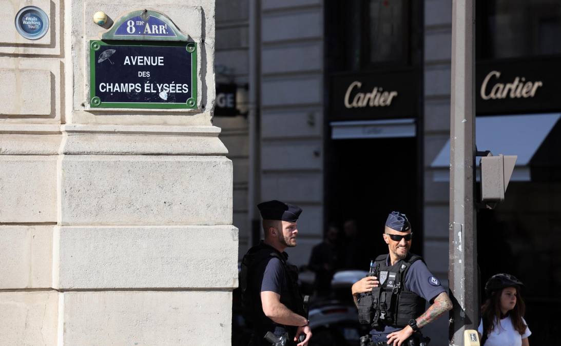 Así se vive el ambiente en Francia con la llegada de la afición de Liverpool previo a final de Champions