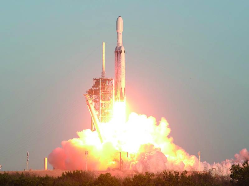 Investigación. El telescopio Nancy Grace Roman de la NASA, el observatorio panorámico más grande jamás construido, despegó ayer, domingo, con éxito a bordo de un cohete Falcon Heavy de SpaceX con la misión de explorar y revelar los secretos más oscuros del universo.