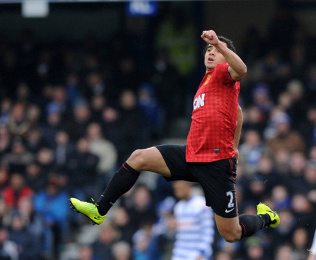 Manchester United gana y mete presión a City y Chelsea