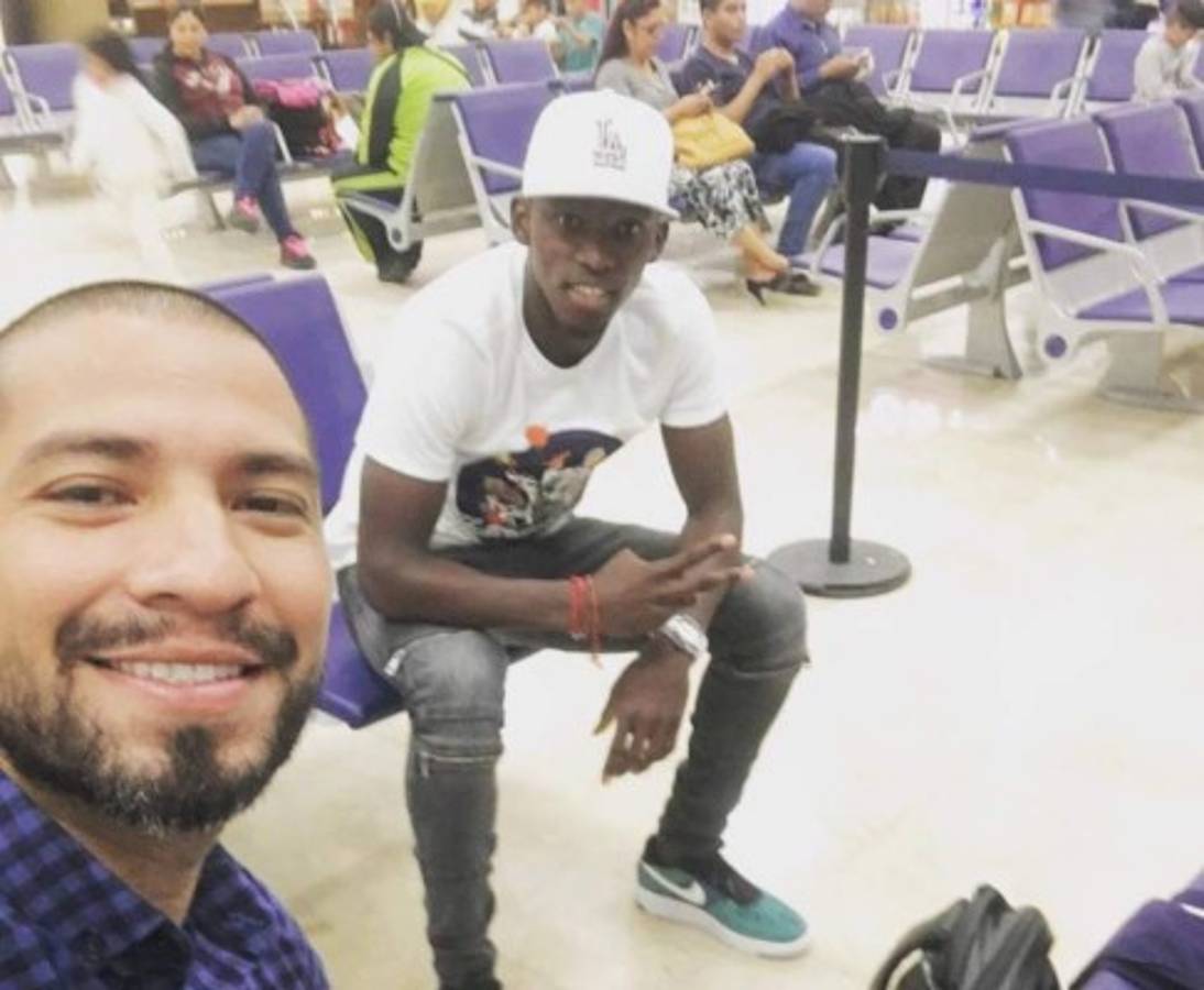 Alberth Elis viaja para incorporarse a su nuevo equipo