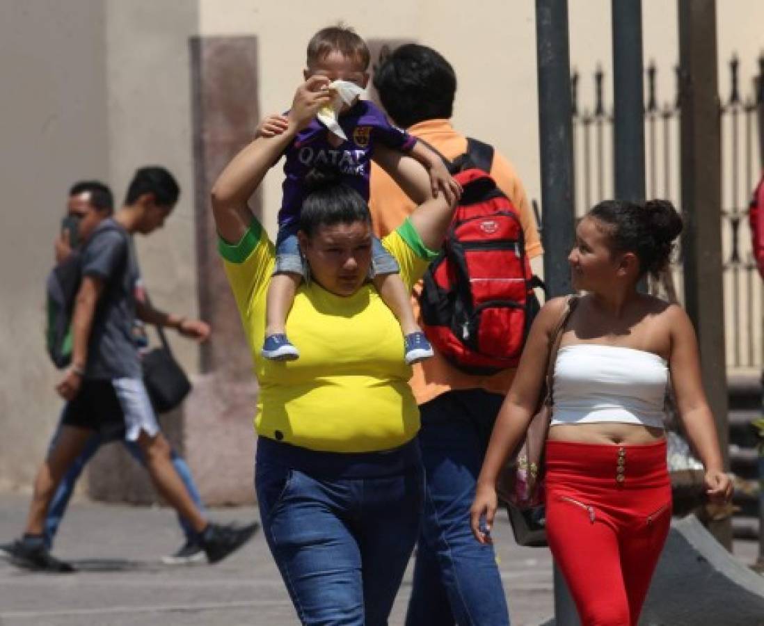 ¡Felicidades a las madres capitalinas en este día!