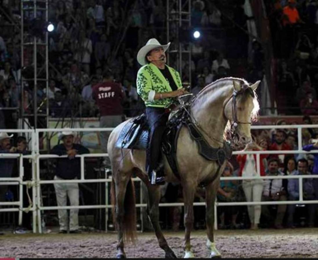 Caballo de Joan Sebastian murió cinco días antes él