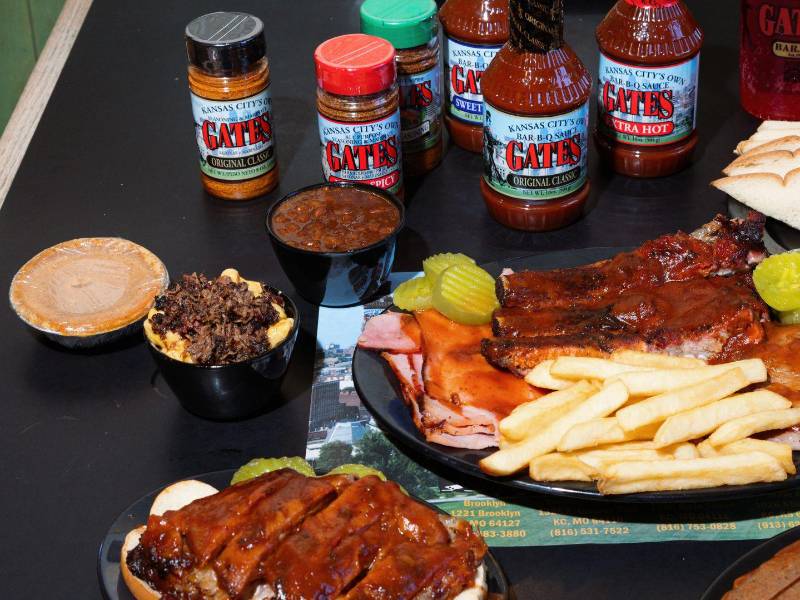 El barbecue de Kansas City abarca una variedad de carnes. En Gates Bar-B-Q.
