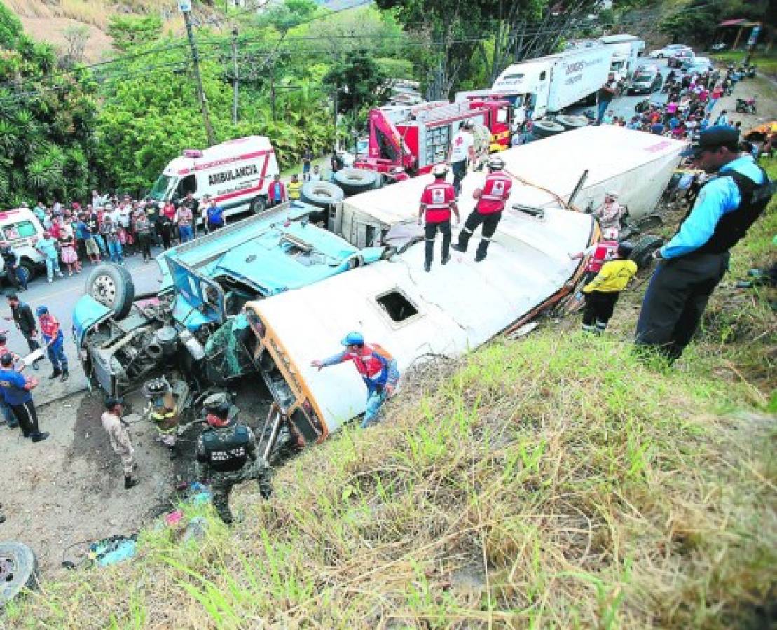 Por no respetar las medidas de tránsito, las unidades provocan accidentes. Foto Emilio Flores / El Heraldo.