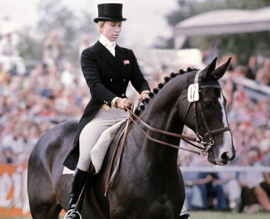 Ana, al igual que su madre, es amante de los caballos. Fue la primera royal en participar en unos Juegos Olímpicos.