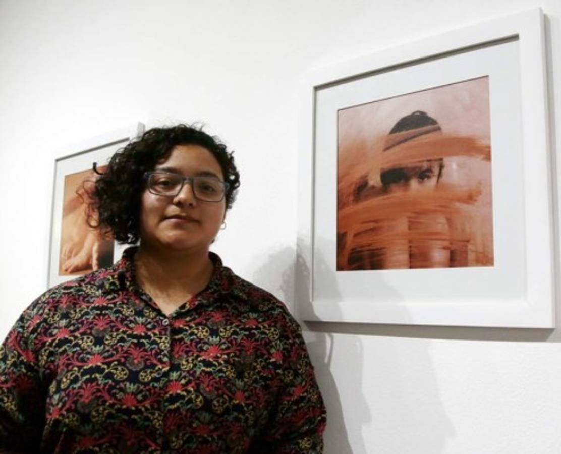 ¿Qué hay detrás del vidrio en la obra de Dilcia Cortés?