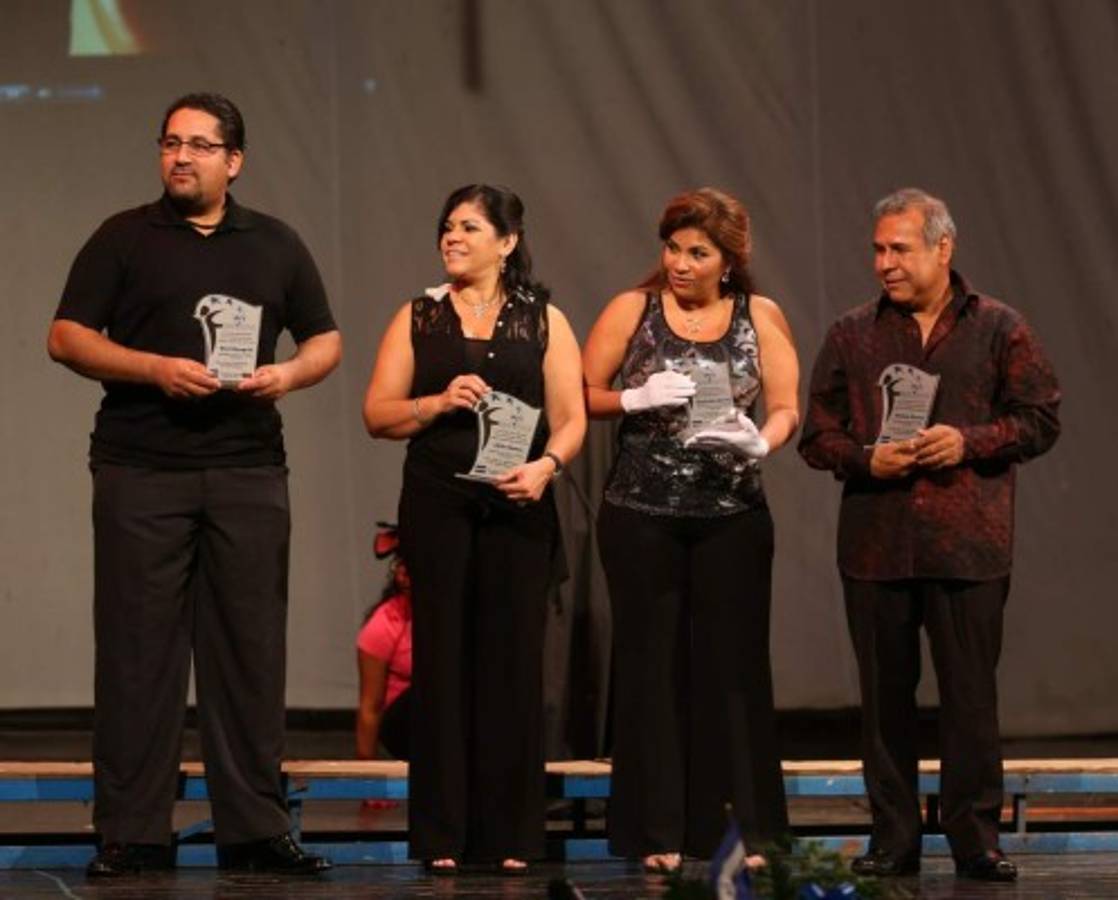 Farecoh y el Coro de Manos Blancas realizaron concierto