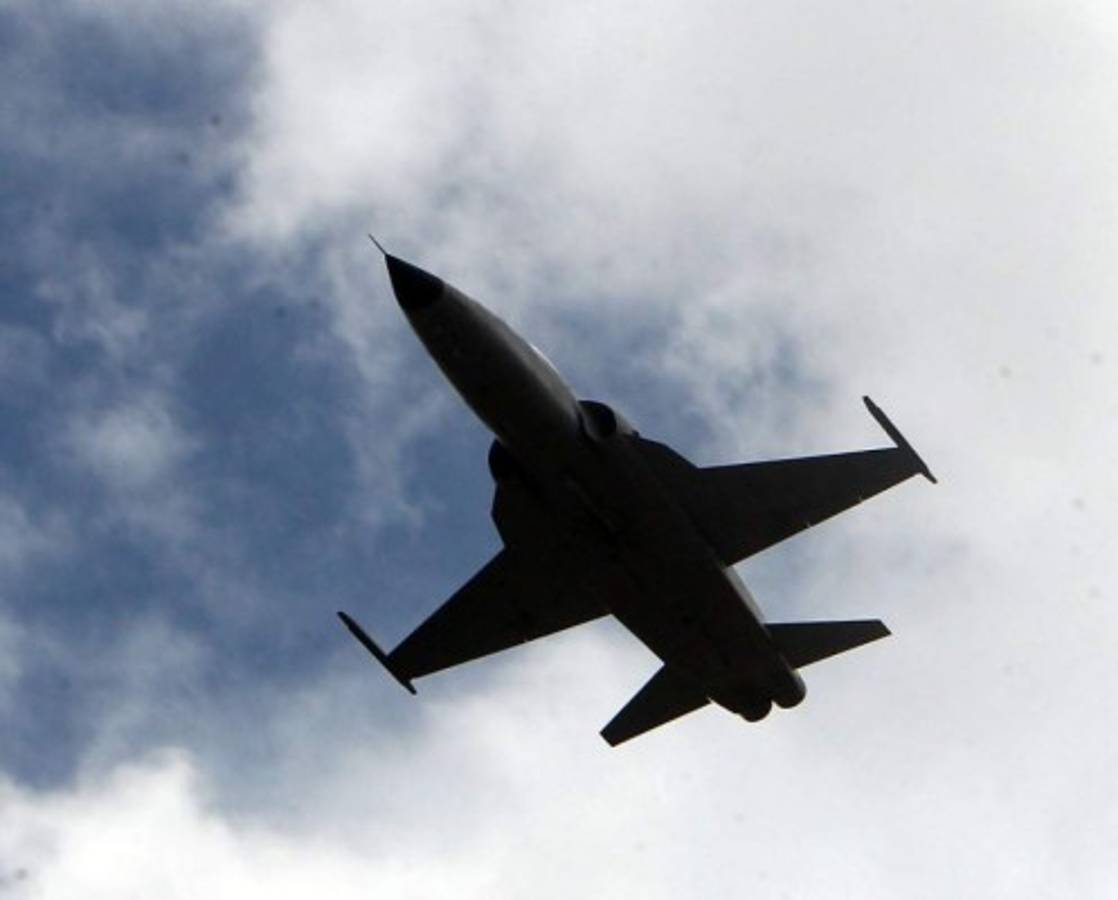 UNAH anuncia nueva carrera para pilotos