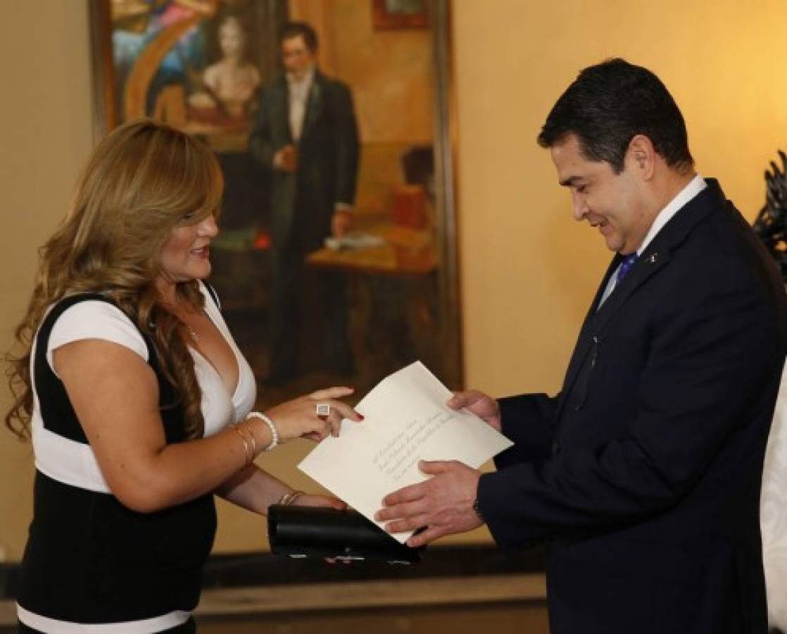 Embajadora de Ecuador presenta credenciales
