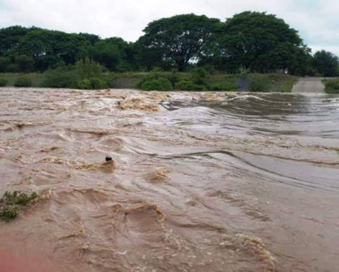 Incomunicadas 16 aldeas de Costa de Los Amates