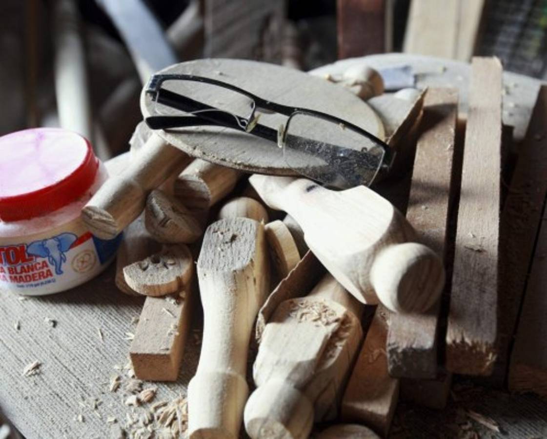 El ebanista que transforma la madera con ingenio