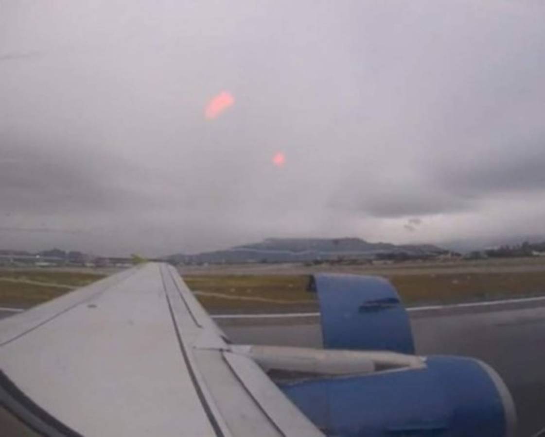 Avión se desarma en Chile