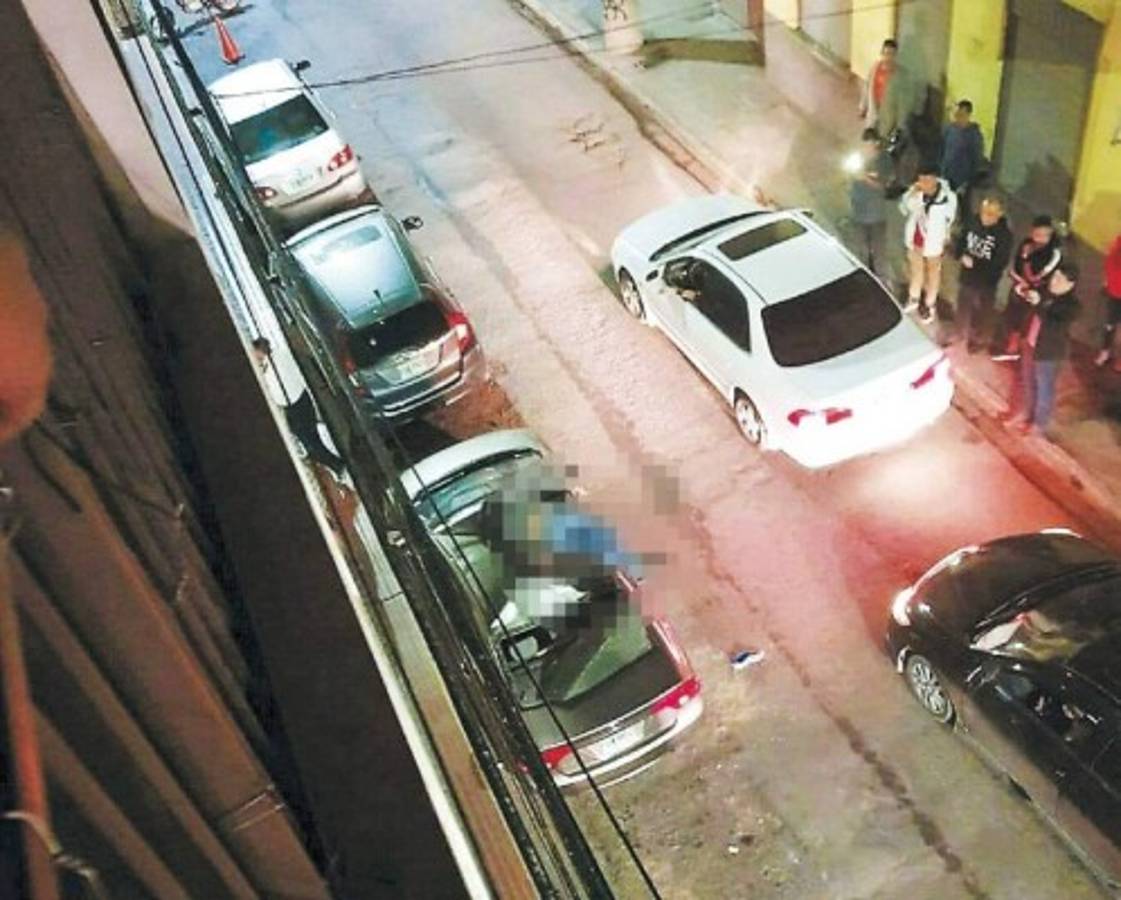 Hombre que se lanzó de edificio en la capital se encuentra estable