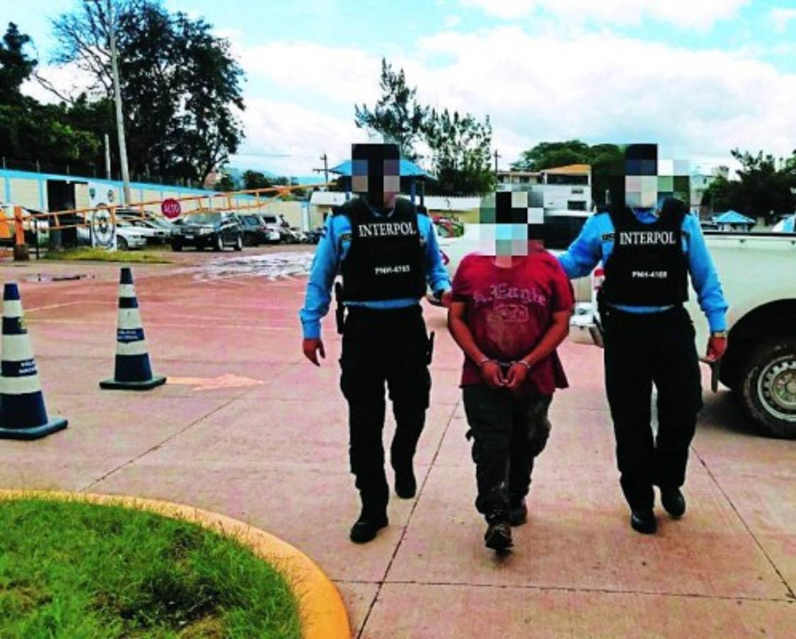 Miembro de la Mara Salvatrucha cae con arma y drogas