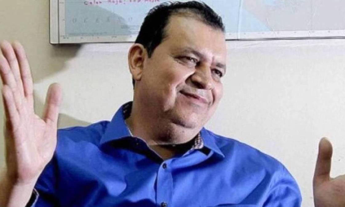 Periodista Orlando Ponce Morazán anuncia que se casará