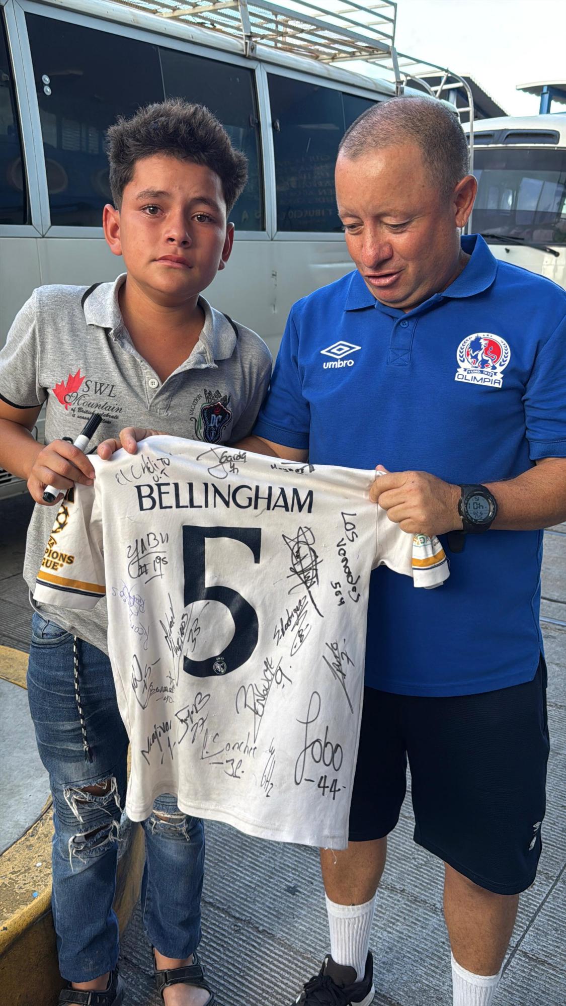 Lo que hizo Roxana Somoza, esposa de jugador roba suspiros, Edwin preocupa y felicidad de Olimpia