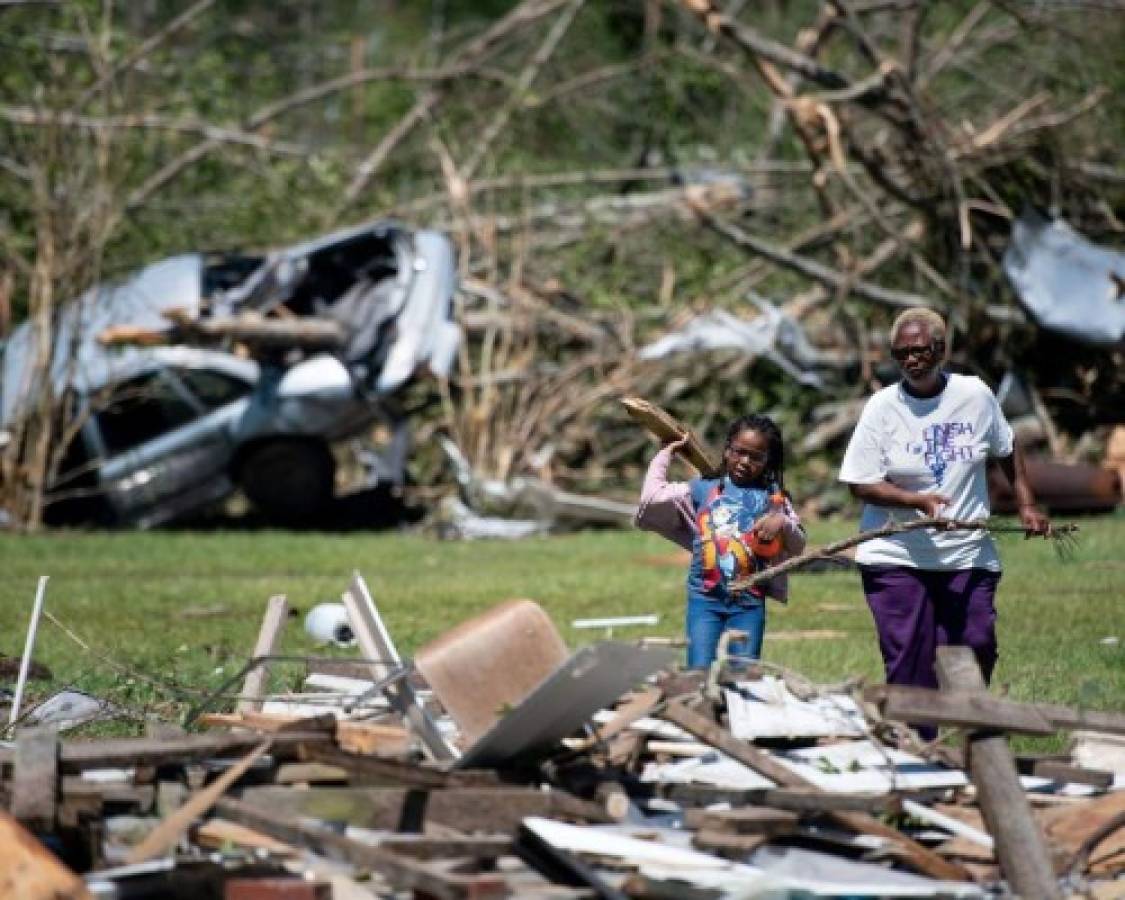 Al menos 32 muertos por tornados en el sur de Estados Unidos