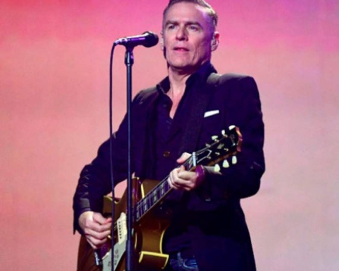 Bryan Adams criticado por comentarios 'racistas' sobre pandemia  