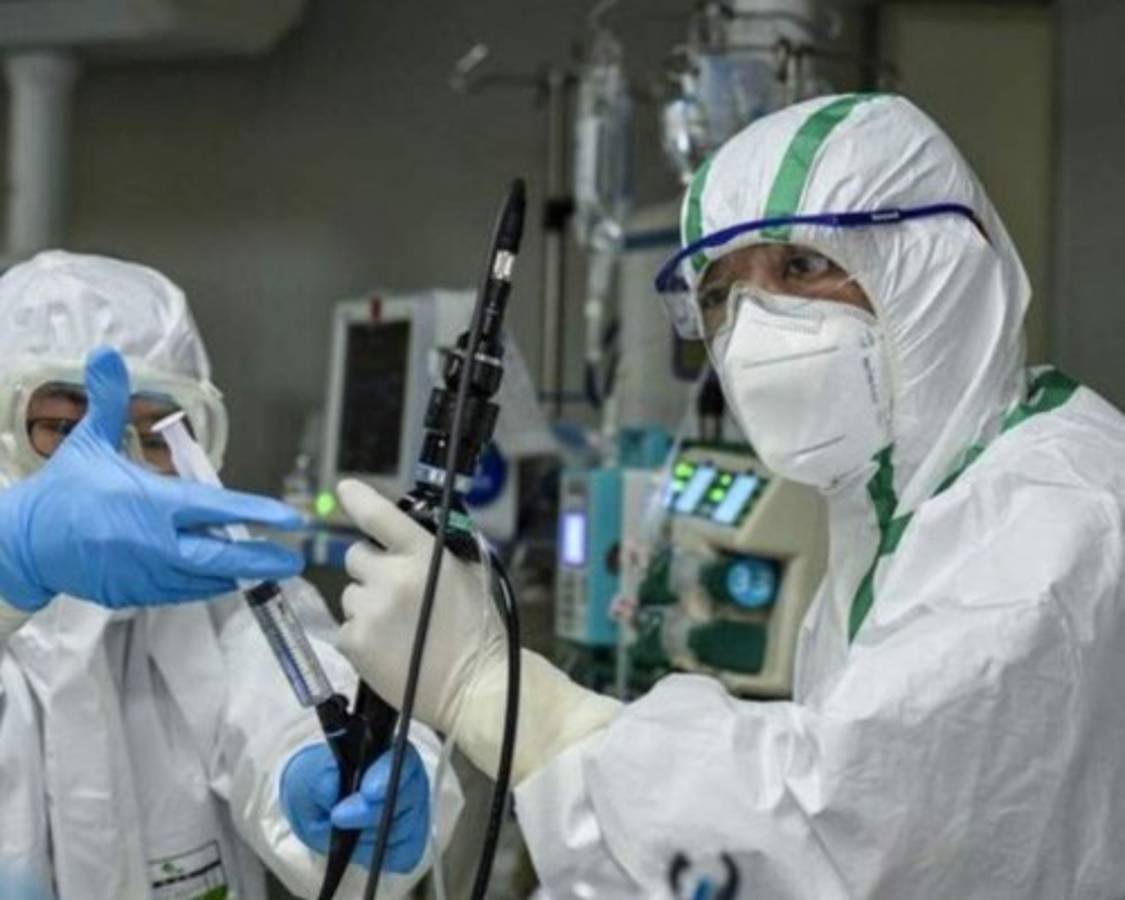 Mike Pence: 'Tratamiento contra el coronavirus podría surgir a finales del año'