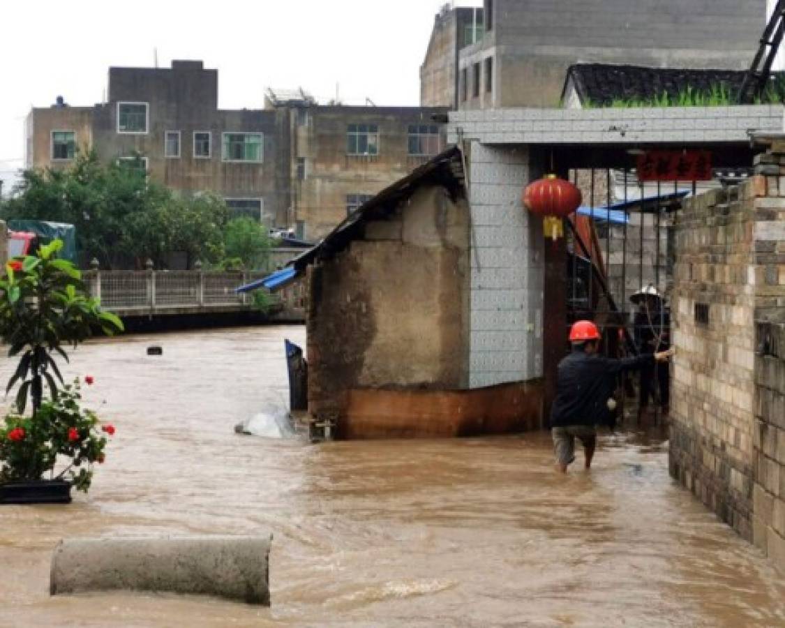 Al menos tres muertos y 12 desaparecidos por tormentas en China