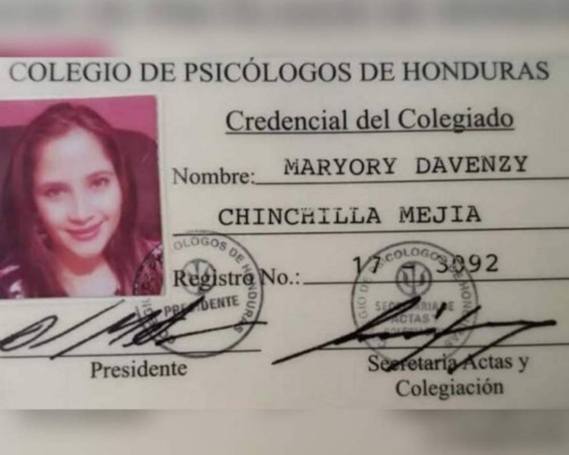 Entre las pertenencias de la joven herida fue encontrado su carné que la acredita como psicóloga. Foto: Cortesía