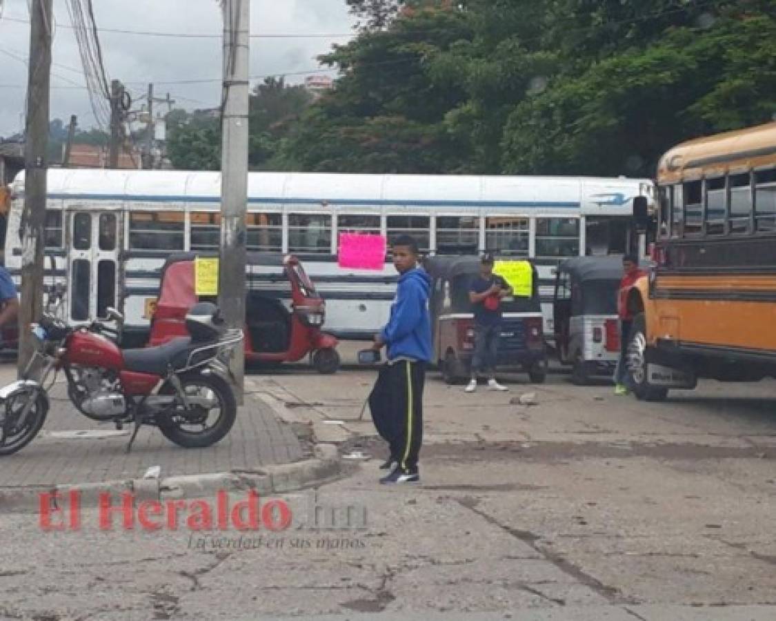 Pobladores de la aldea El Lolo protestaron por el mal estado de las calles