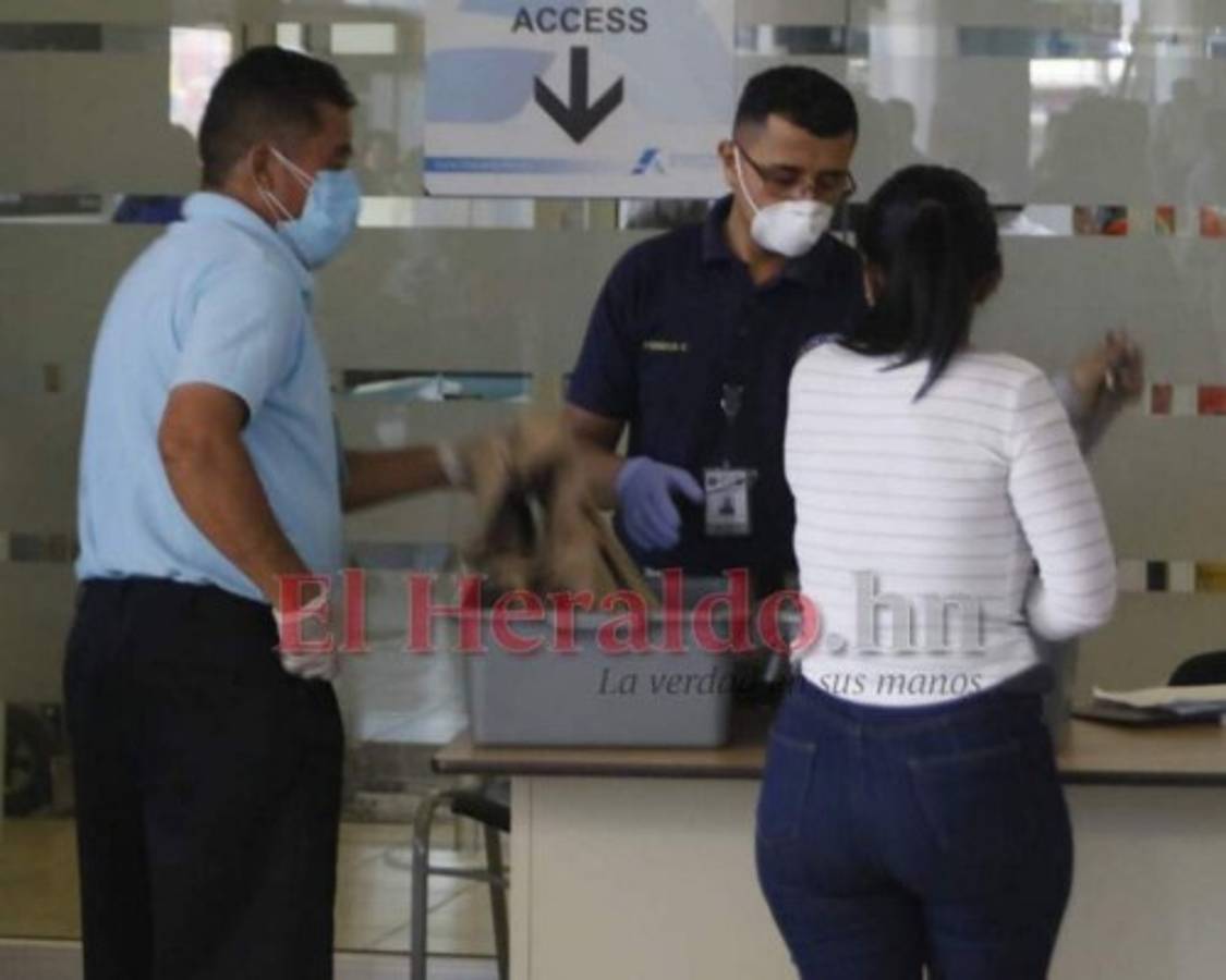 Honduras vigila a tres deportados de México por sospechas de coronavirus