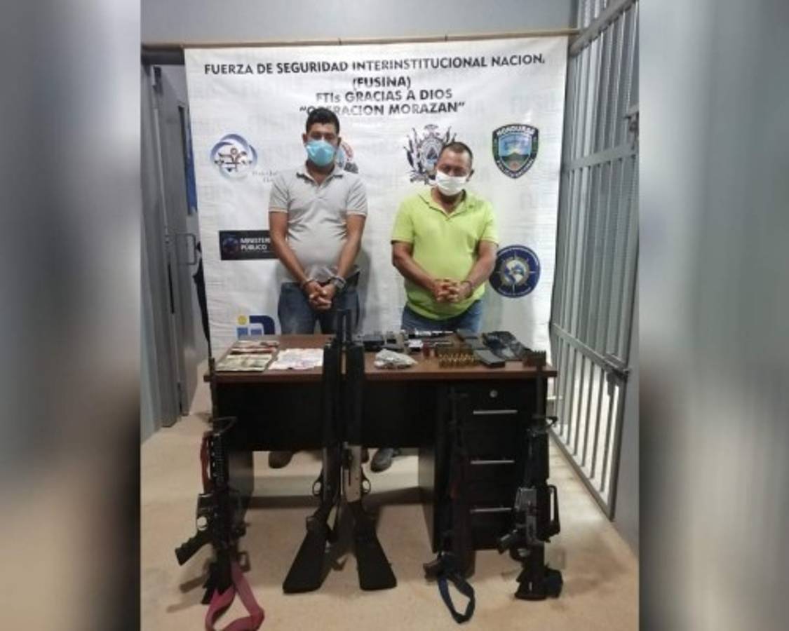 Caen dos hombres con armas, municiones y dinero en Puerto Lempira