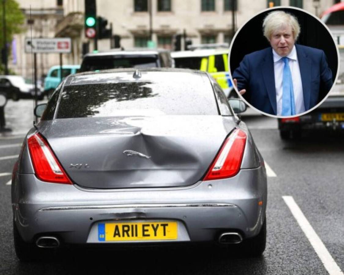 Ministro británico, Boris Johnson, sufre accidente vehicular menor