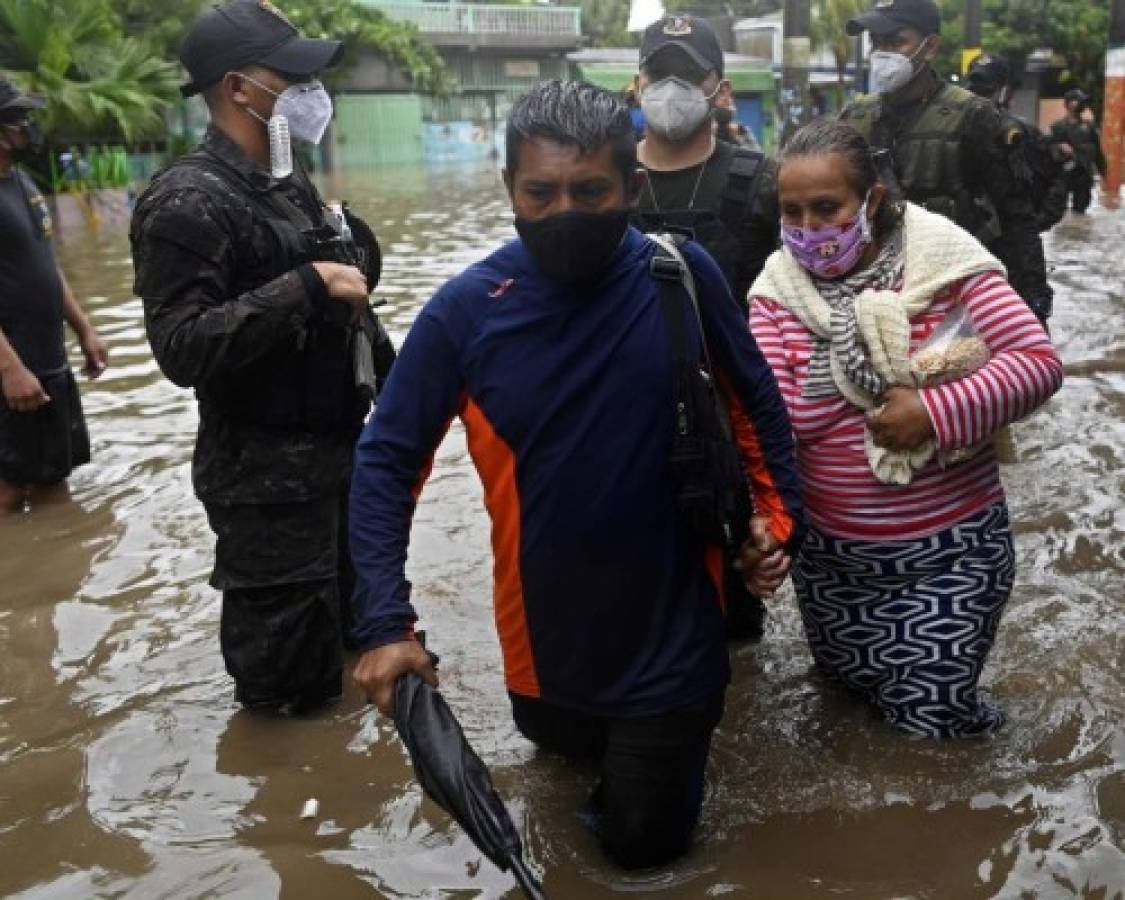 Impactantes videos de la destrucción por tormenta Amanda en El Salvador