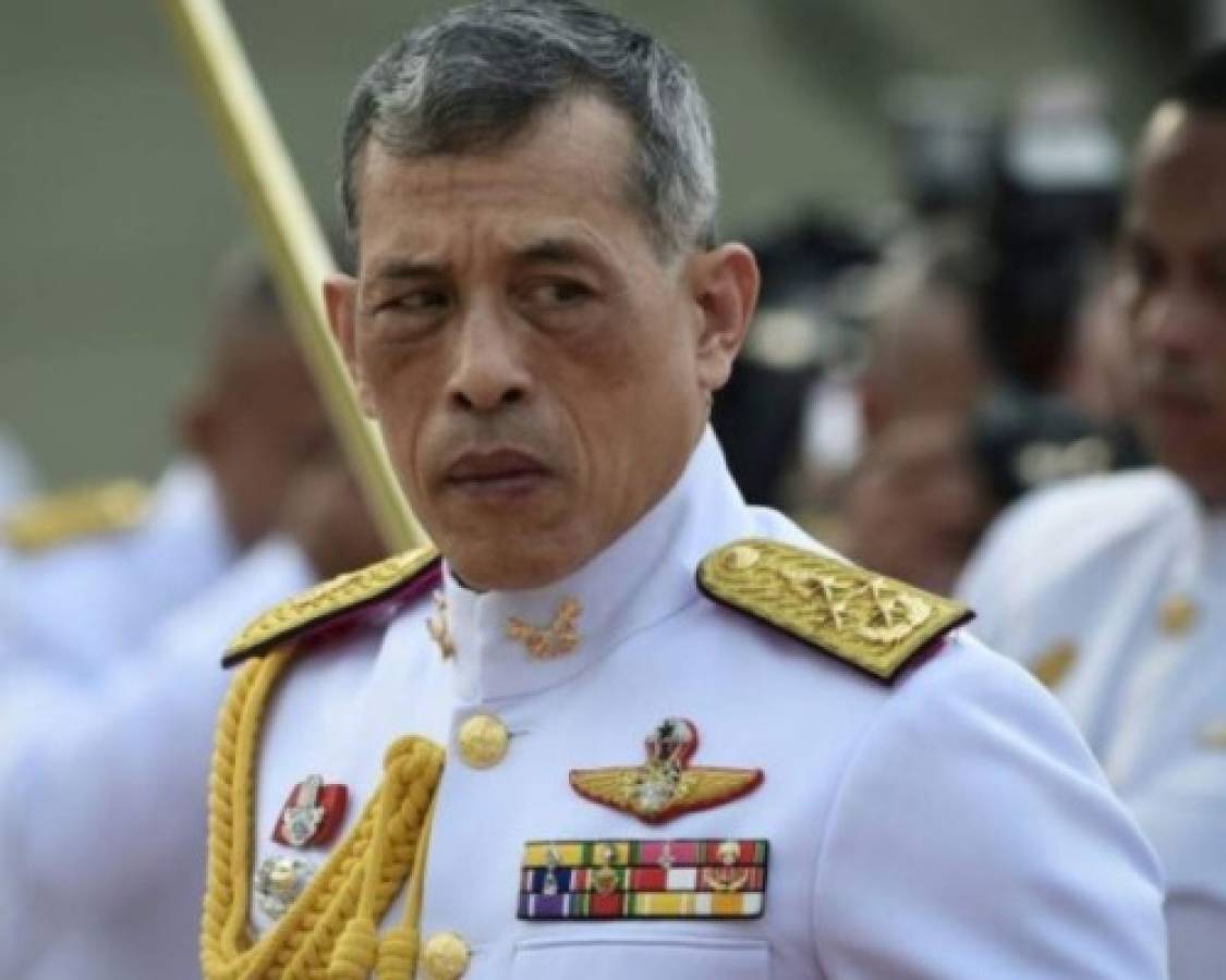 Rey de Tailandia y sus 20 esposas se refugian en hotel durante pandemia
