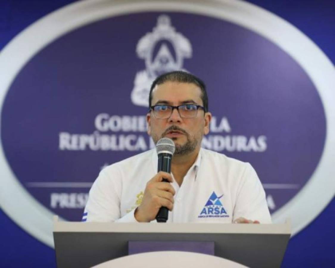 Francis Contreras, viceministro de Salud y vocero de SINAGER, explicó que las medidas entrarán en vigencia a partir de este lunes 16 de marzo a nivel nacional. Foto: Cortesía