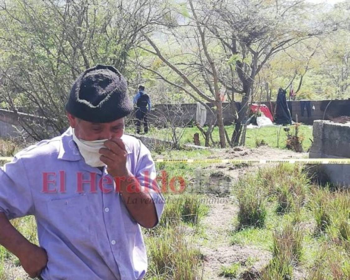 El padre del infortunado hombre lloraba desconsoladamente en la escena de la tragedia. Foto: Estalin Irías/ EL HERALDO
