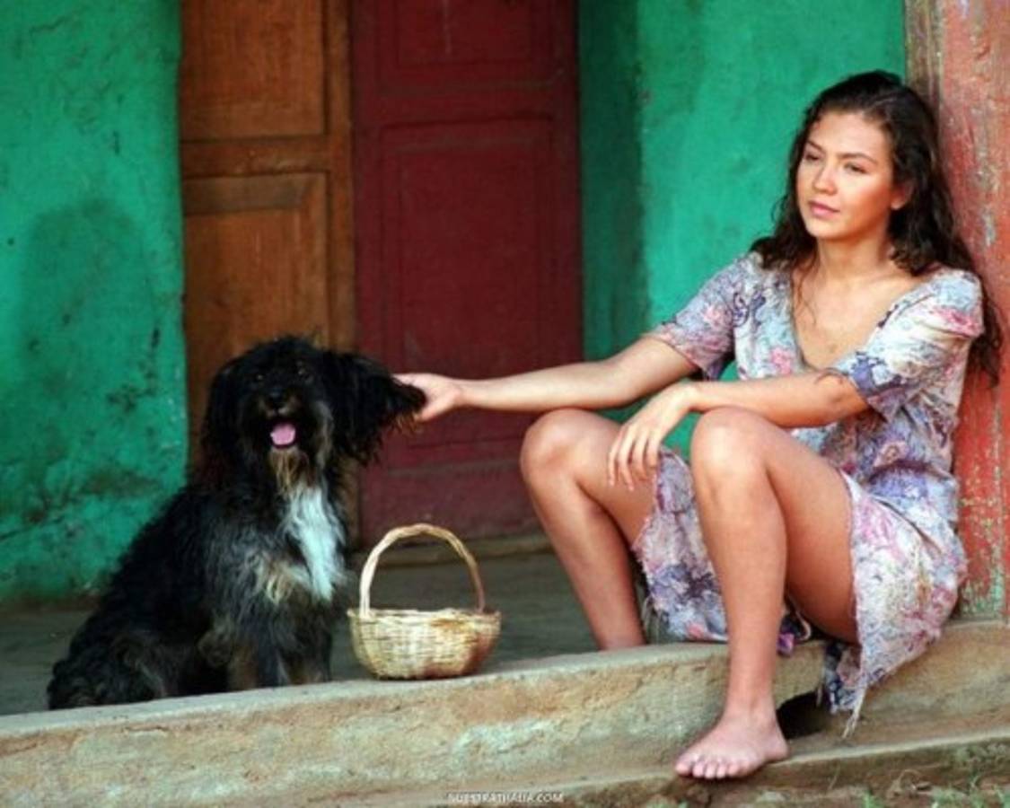 La sexy Thalía y su sensual cuerpo a sus 45 años