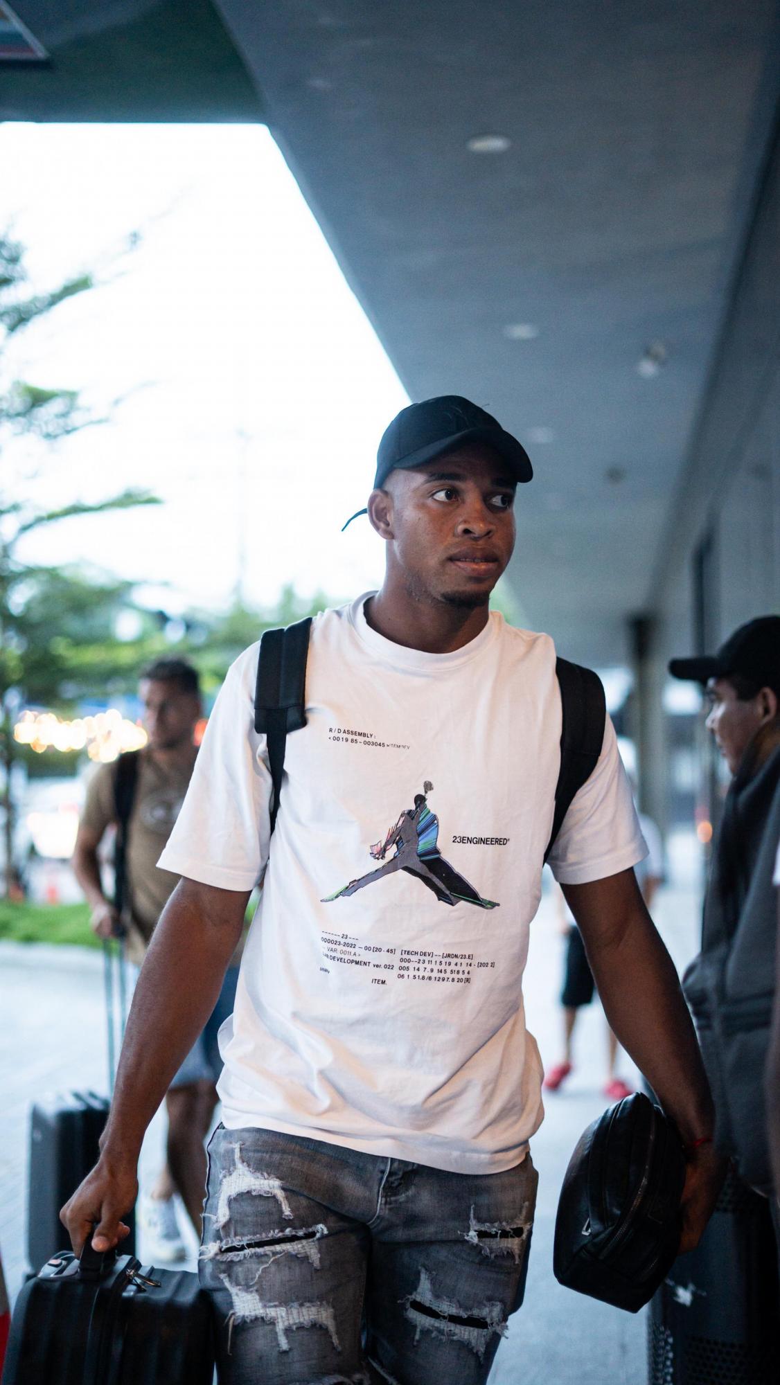 Honduras se concentra: jugador llega en taxi y dos legionarios ya se unieron