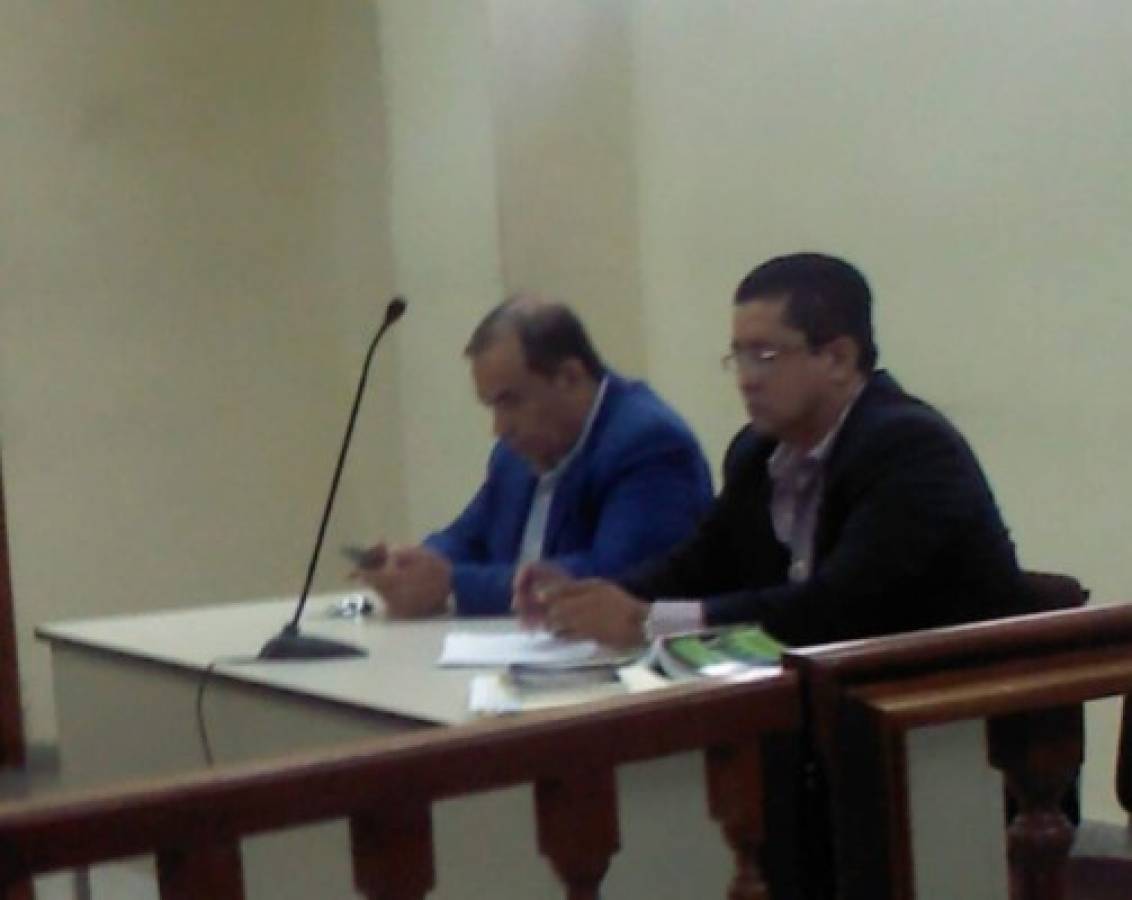 Posponen juicio contra periodista David Romero