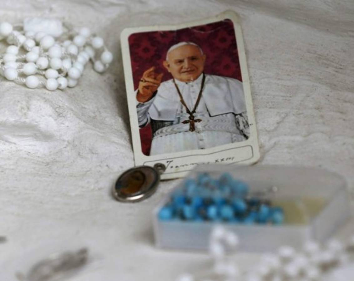 Feligresía católica asiste a la histórica canonización