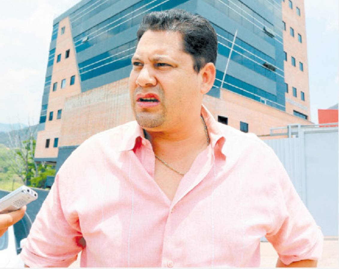 Por lavado y almacenar armas, Fiscalía acusa a esposa de Marcelo Chimirri