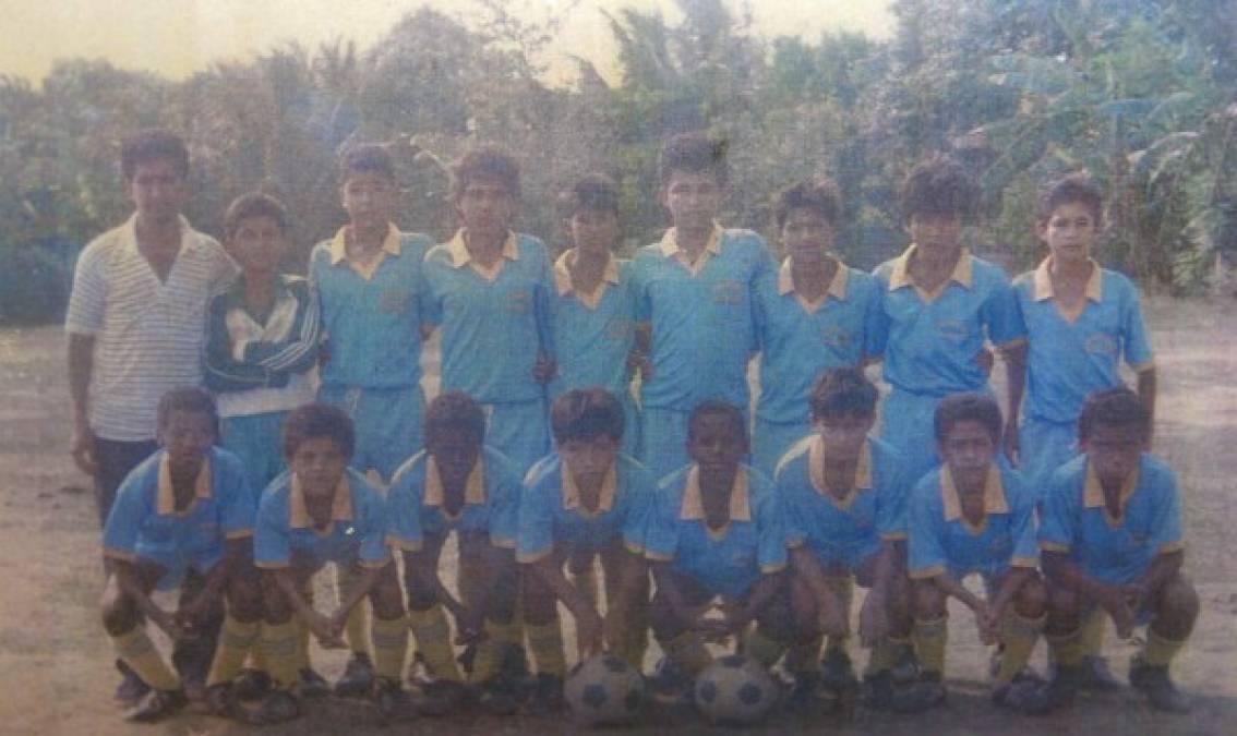 Así inició David Suazo en el fútbol antes de consolidarse en Italia