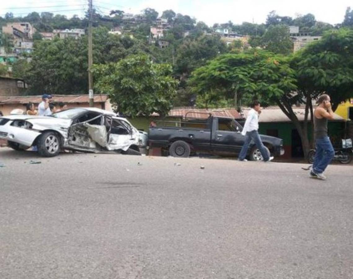 Rastra sin frenos deja muerte y destrucción en la salida a Danlí