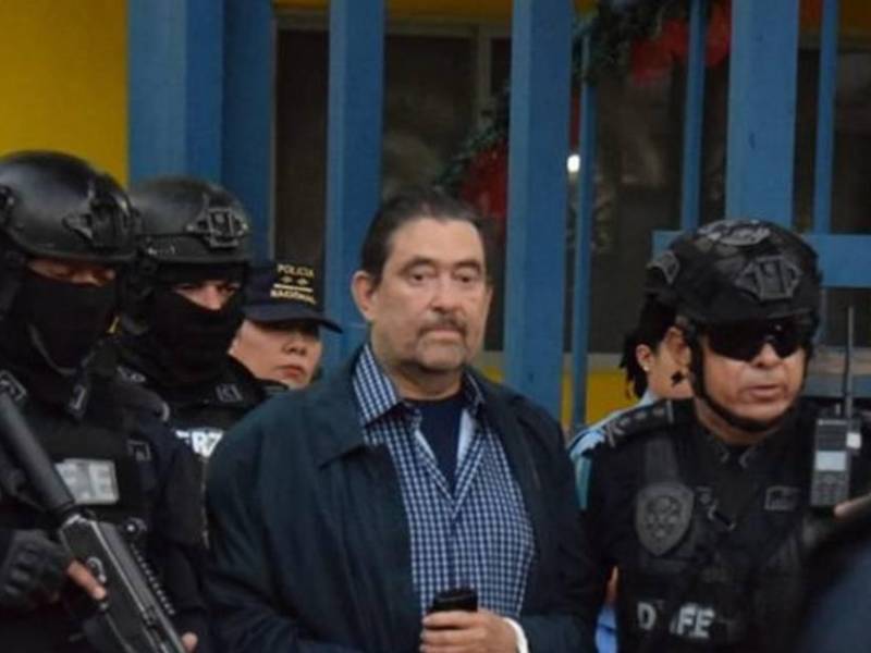 Roberto Cosenza se declaró culpable ante una corte de Florida, Estados Unidos, de haber recibido sobornos por contrato para compra de uniformes policiales.