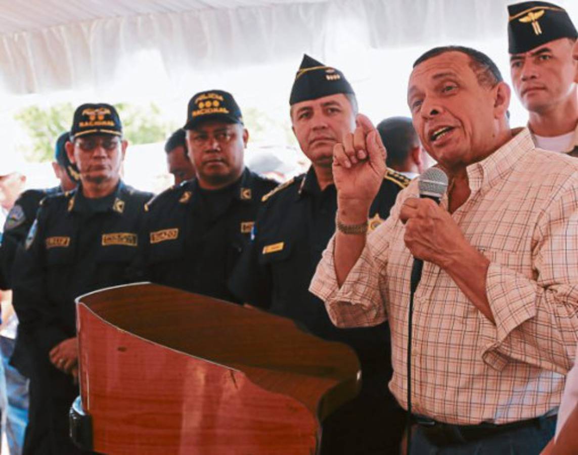 Presidente tiene 'lista negra” de generales