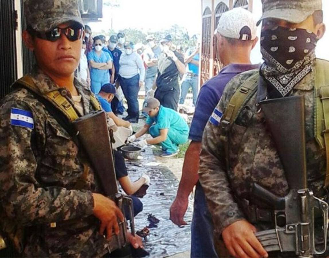 Exhuman cuerpos de víctimas de supuesta banda liderada por alcalde   