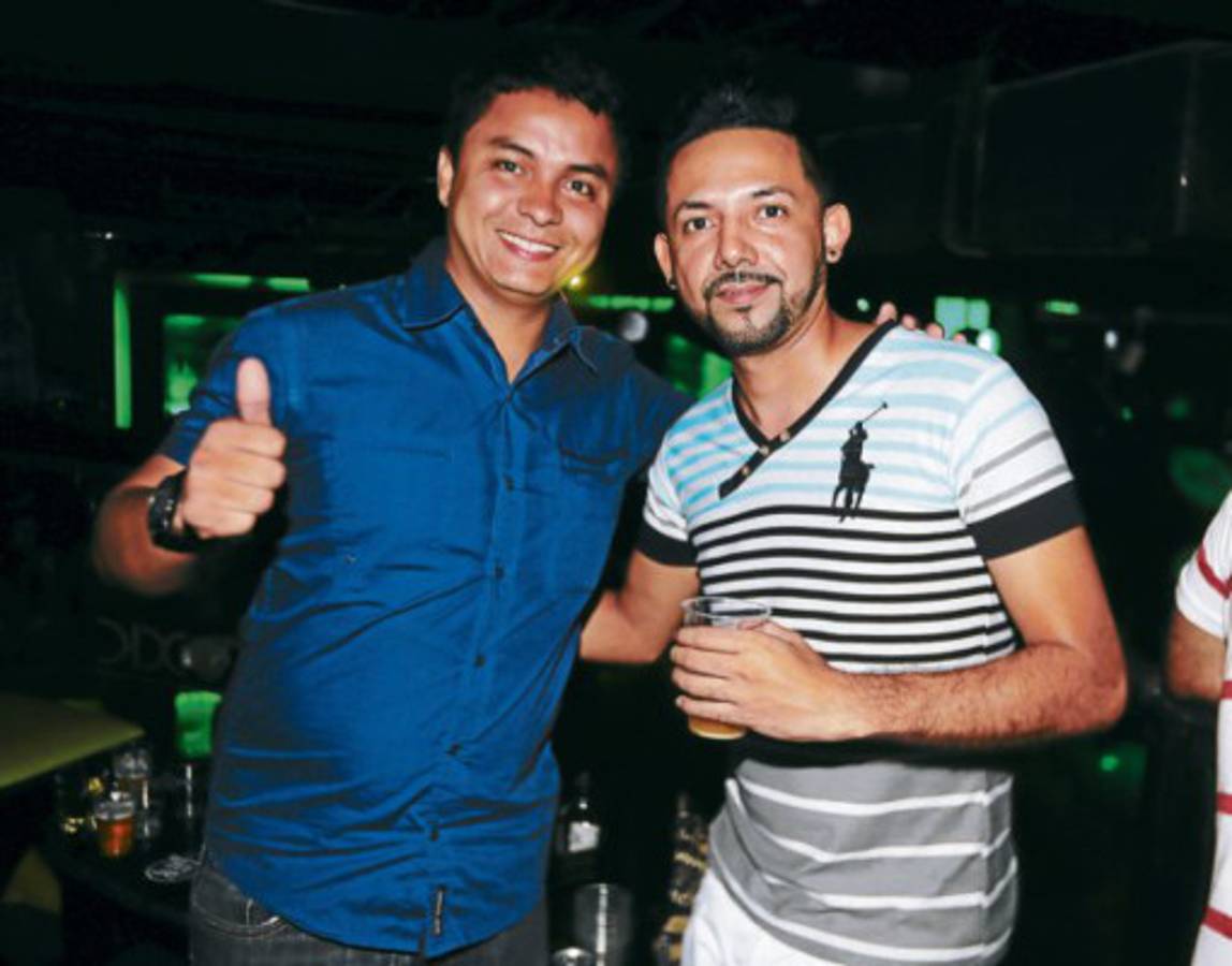 Nicky Jam enciende el verano con fabuloso show