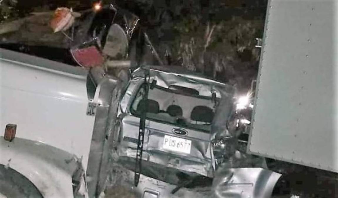 Imágenes del accidente que dejó unos ocho vehículos destruidos en Villanueva