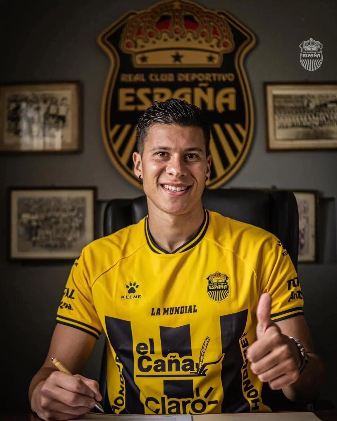 Olimpia amarra sus primeros fichajes, Motagua saca la chequera y Olancho comienza